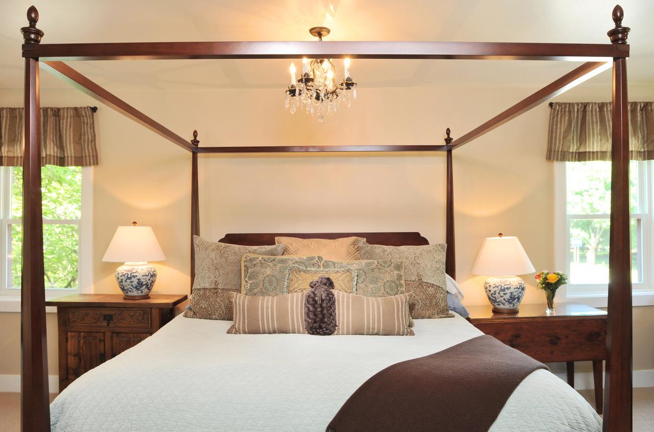 1795 Acorn Inn Bed And Breakfast Canandaigua Eksteriør billede